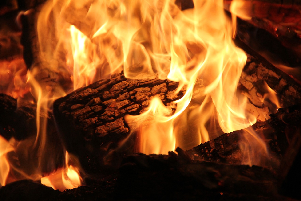 Professional Fireplace Cleaning Services In Chatsworth California